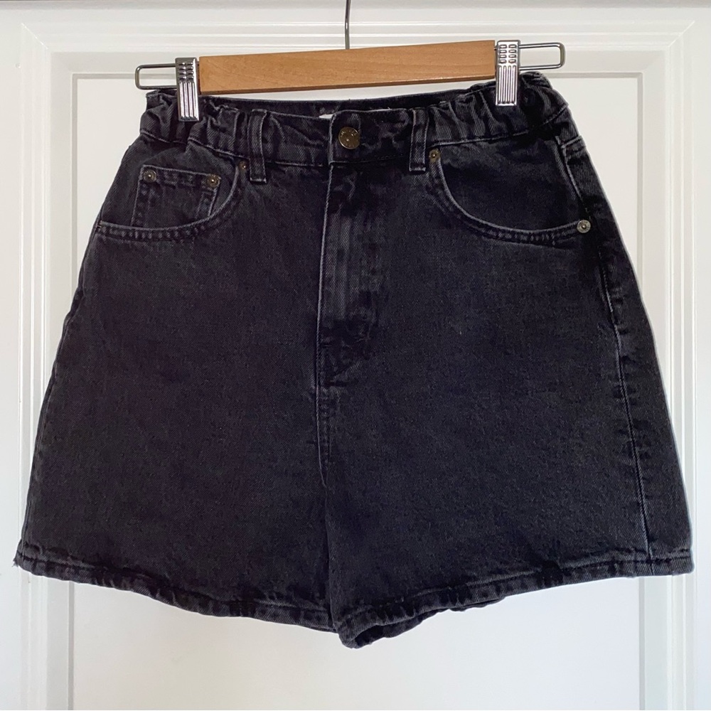 Pull&Bear Women's Black High Waisted Jean Shorts Size 4